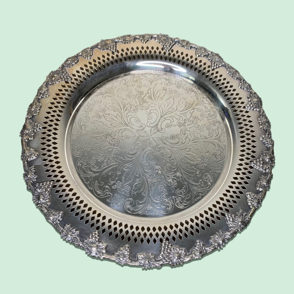 William A. Rogers Old English Silver Plated Plate
